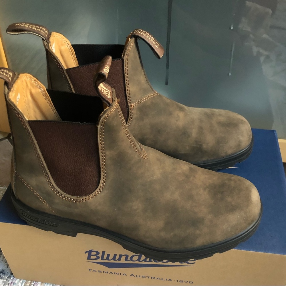Blundstone 585 Rustic Brown Boots (Women’s size 9)